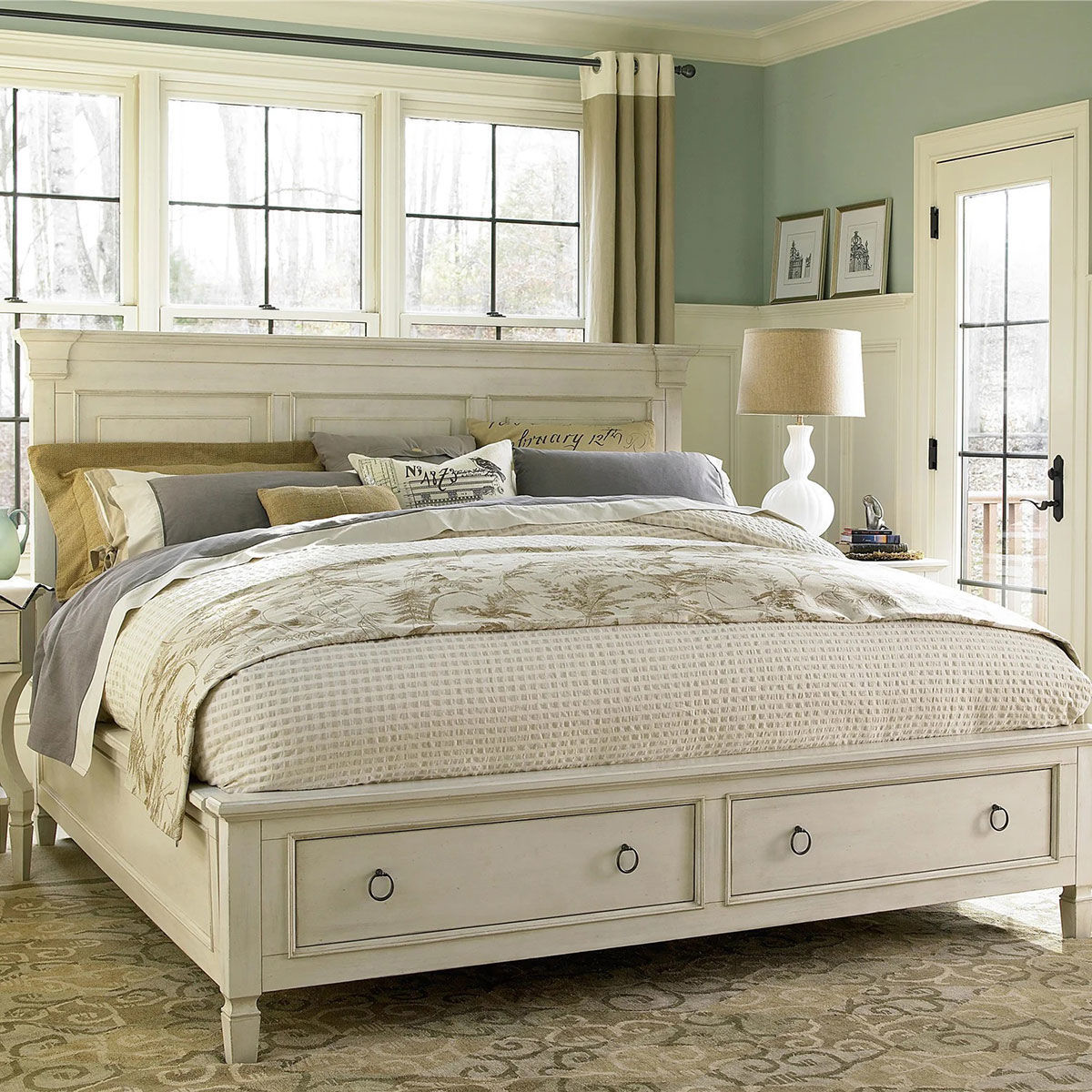 Picture of SUMMER HILL QUEEN PANEL STORAGE BED