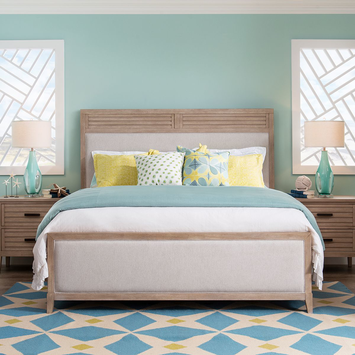 Picture of EDGEWATER QUEEN UPHOLSTERED BED IN SAND