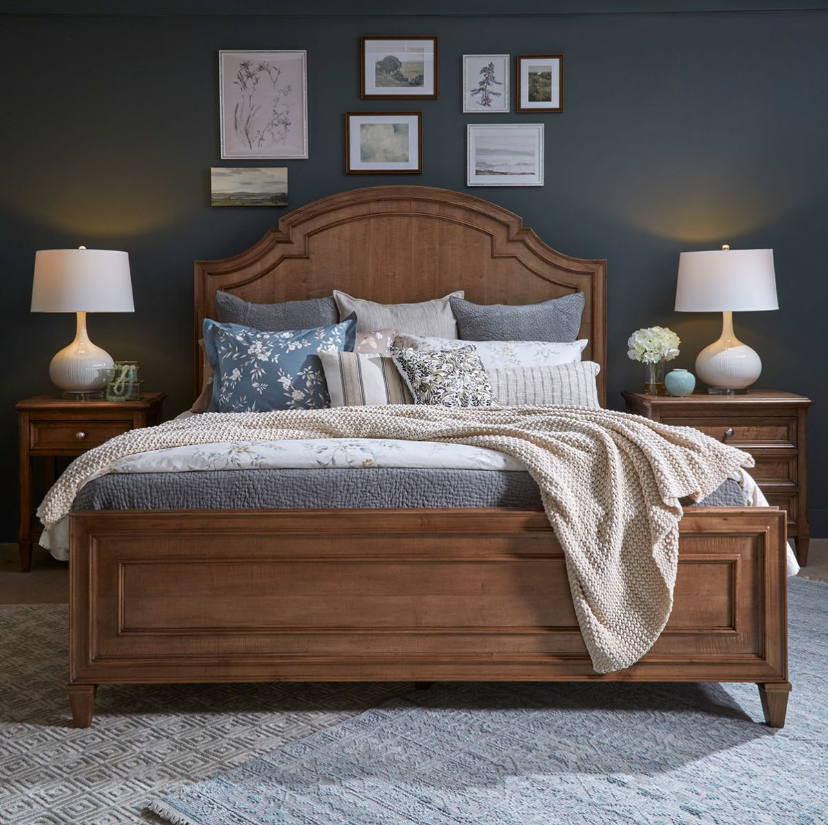 Picture of NOTTE PANEL BED