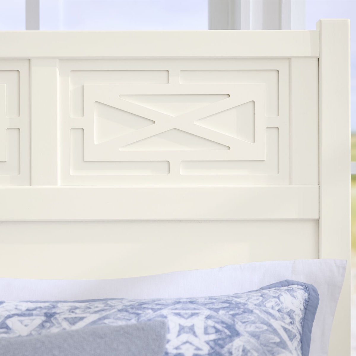 Picture of T&T FRETWORK 5/0 Queen HB IN WHT
