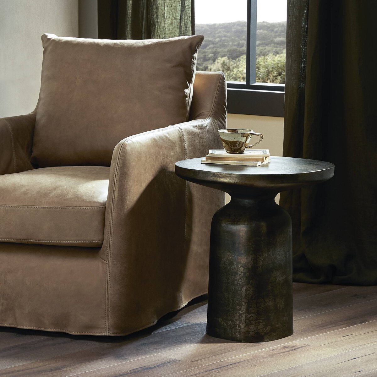 Picture of ODESSA END TABLE 