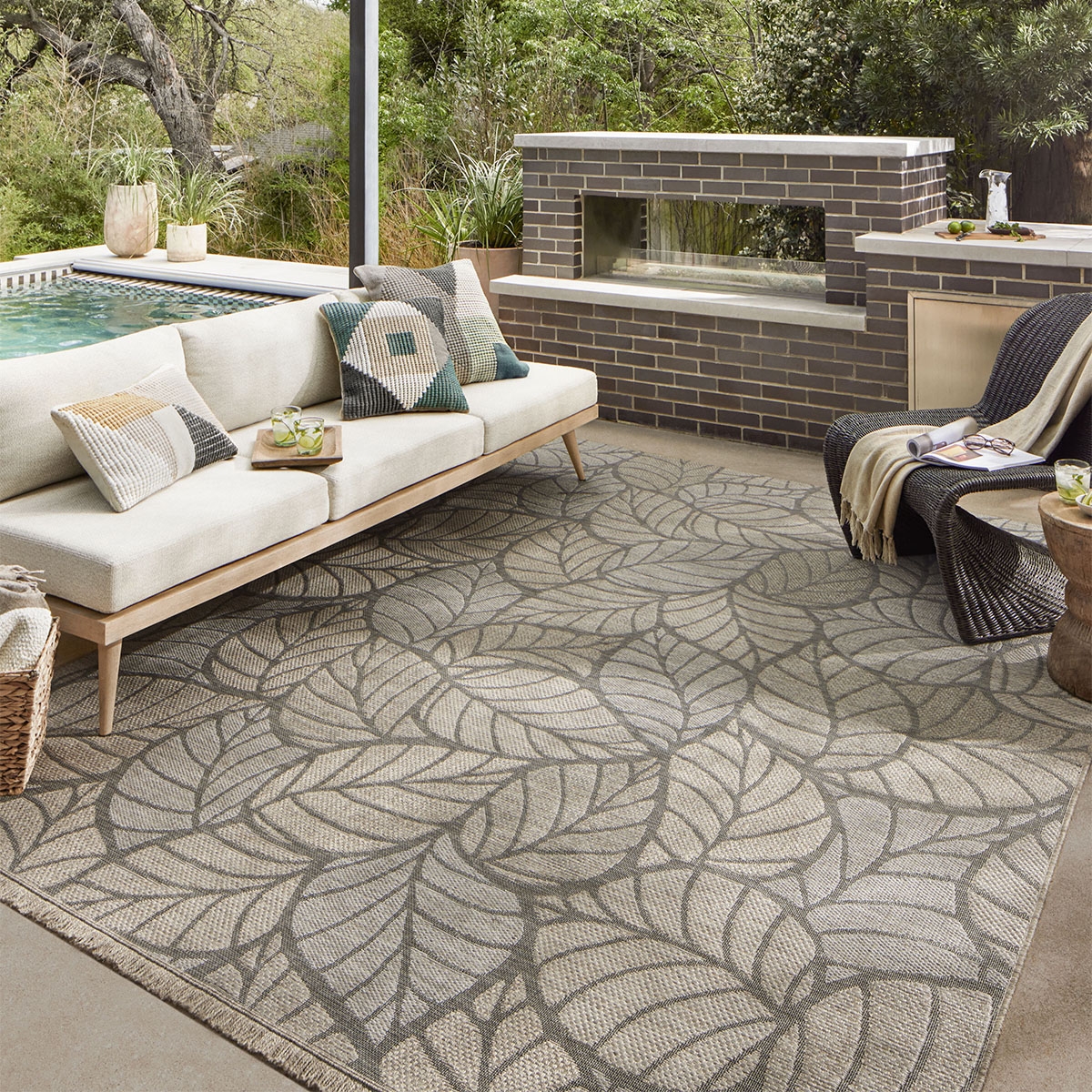 Picture of DAWN 5 NAT 6'4X9'2 OUTDOOR RUG