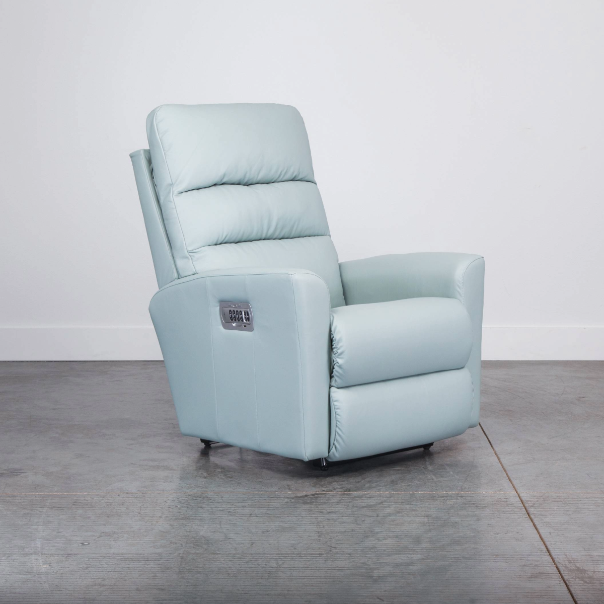 Picture of LIAM WALL RECL W/POWER HEADREST /LUMBAR
