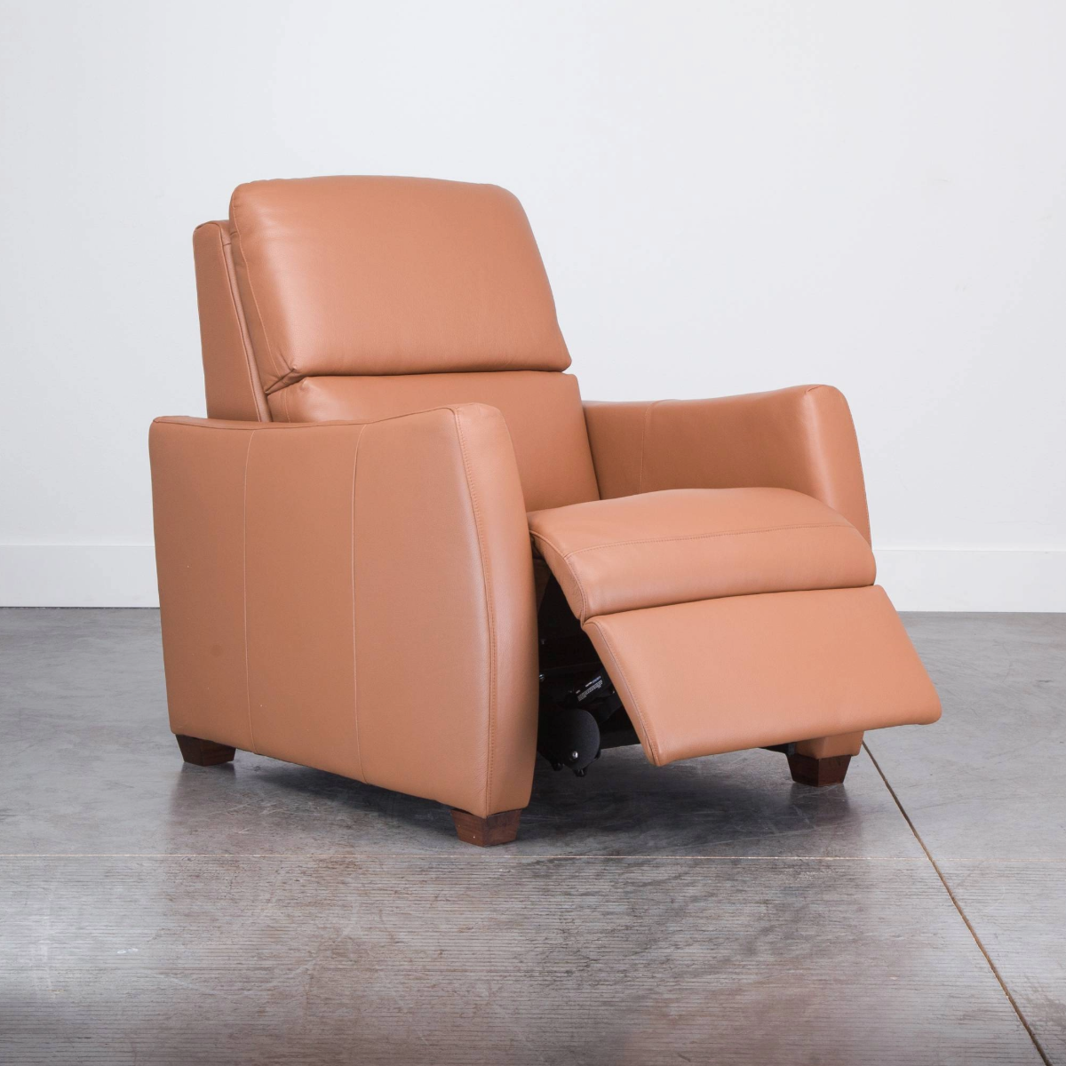 Picture of LUNA WALL RECLINER
