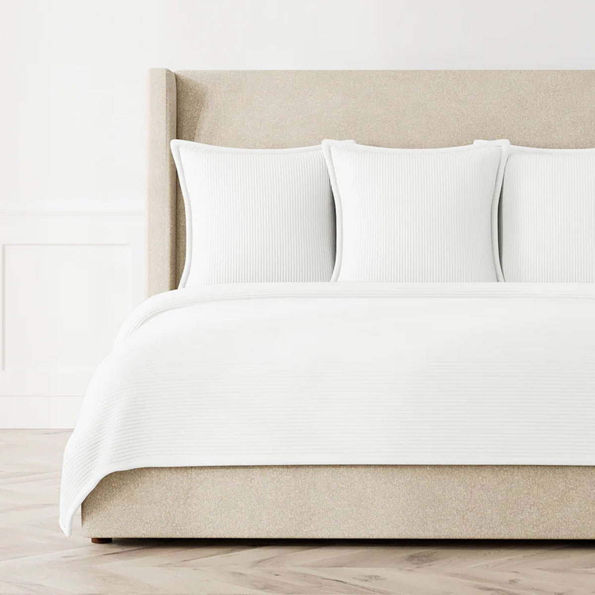 Picture of LINEA WHT QN COVERLET SET