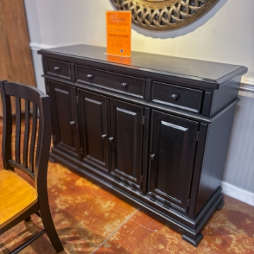 Picture of Quail Run Dining Table Set & Server