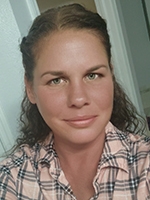 Tracey Headshot